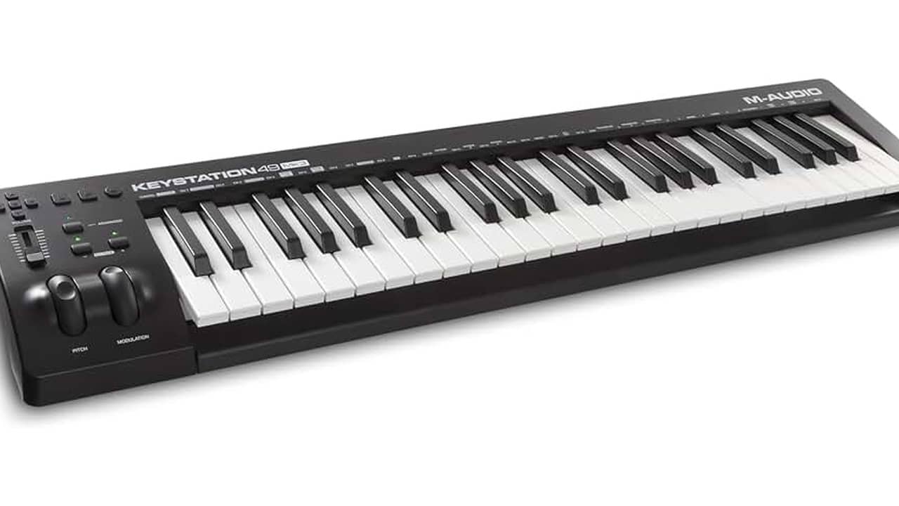Teclado MIDI 49 Teclas: As 8 Melhores Opções para Musições